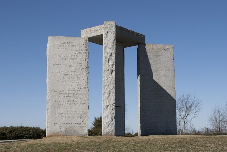 Die Georgia Guidestones auf deutsch – Ein Manifest der Illuminaten?