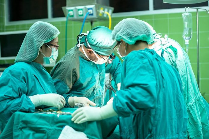 surgery-1822458_960_720