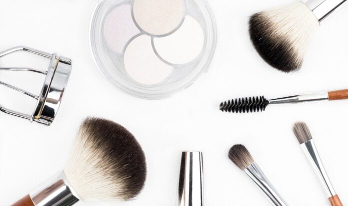 kosmetik_pinsel_pixabay.com - kinkates